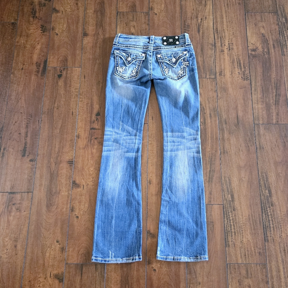 Miss Me Boot Rhinestone Embellished Embroidered Flap Pocket Jeans Women's Sz 27 - Picture 3 of 16